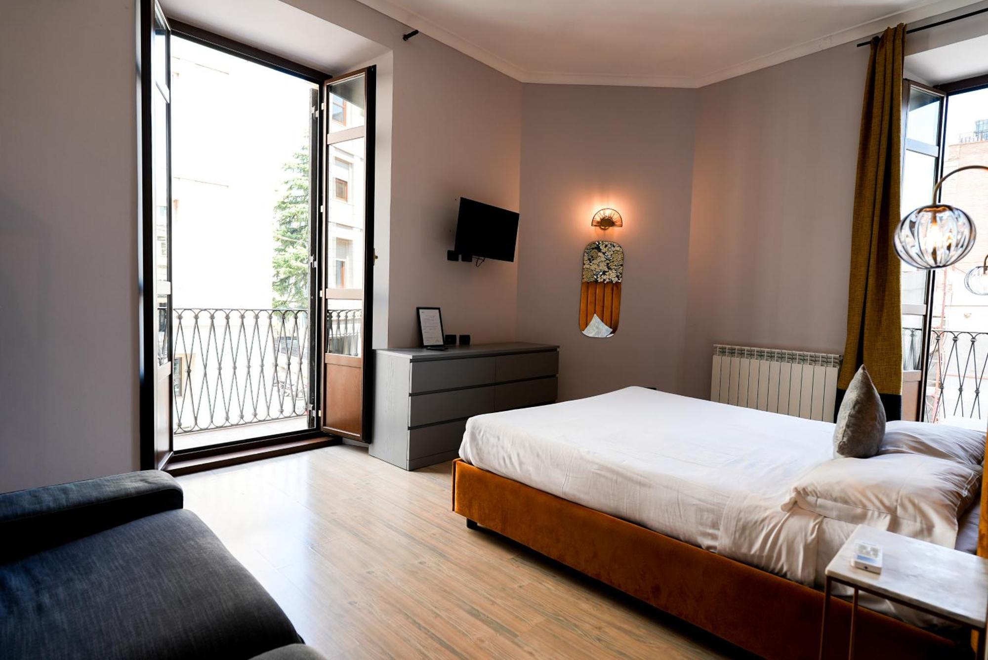 R-home Fine Rome